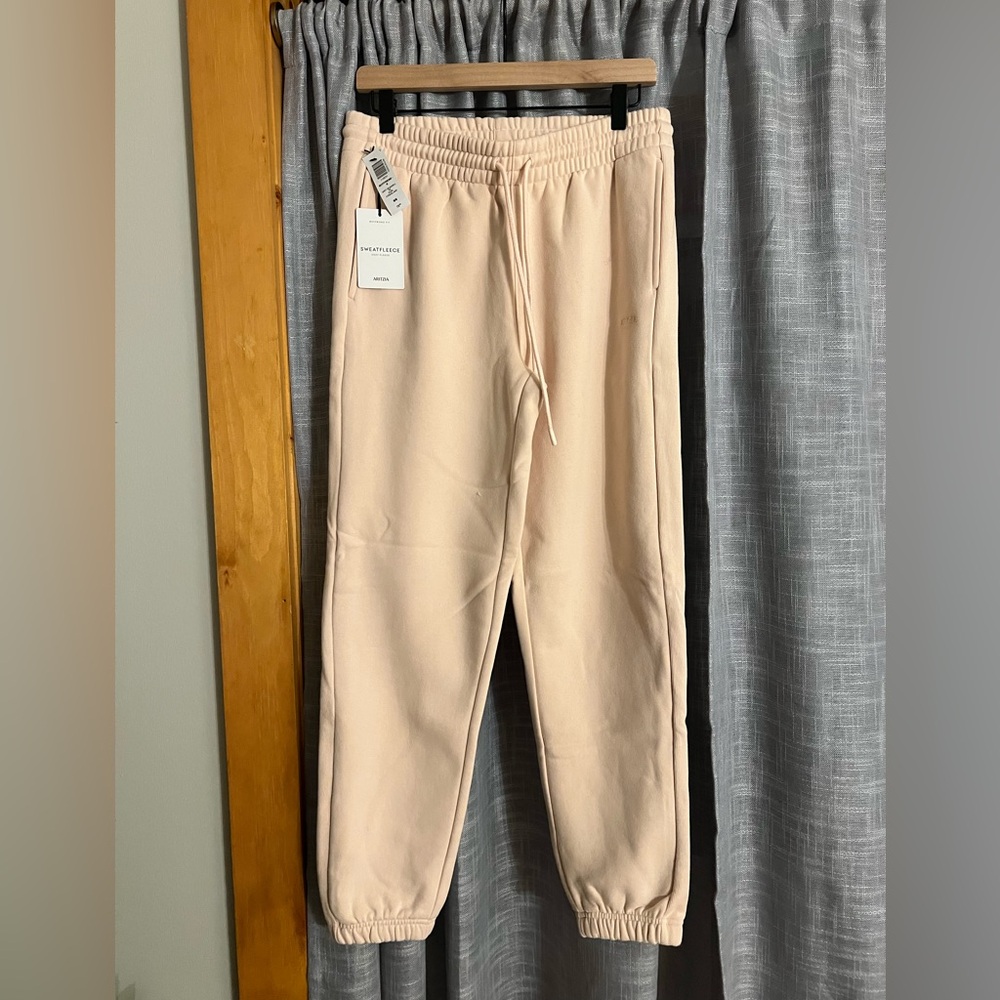 Aritzia Soft Pink Sweatfleece Pants: NWT